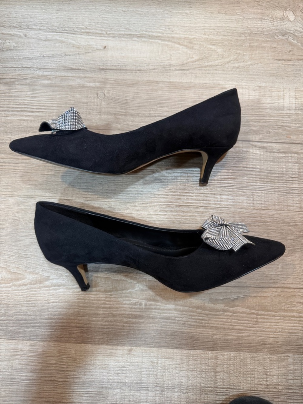 J. Crew Factory Black Suede Pointed Rhinestone Bow Low Pumps, Size 8 - Picture 3 of 7
